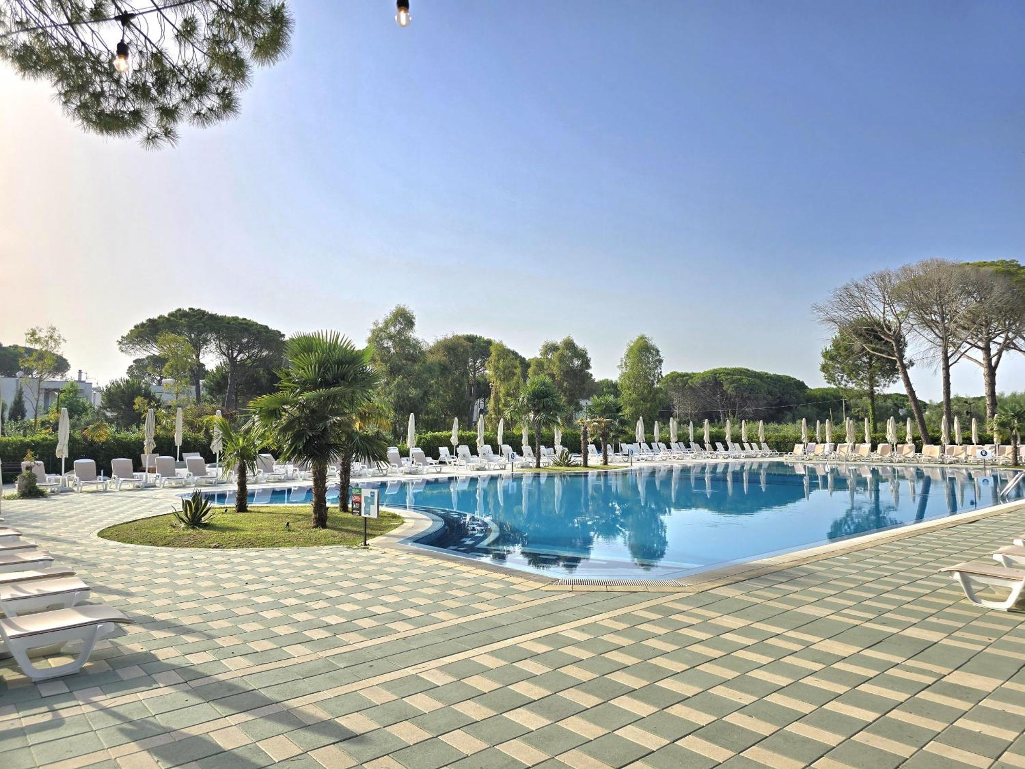 Modern Villas At Perla Resort Дуррес Экстерьер фото