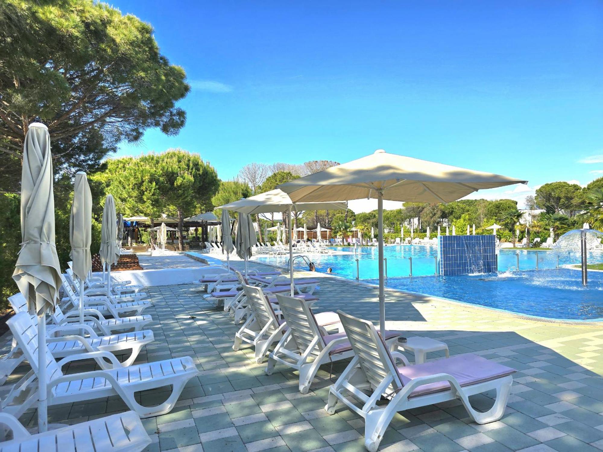 Modern Villas At Perla Resort Дуррес Экстерьер фото